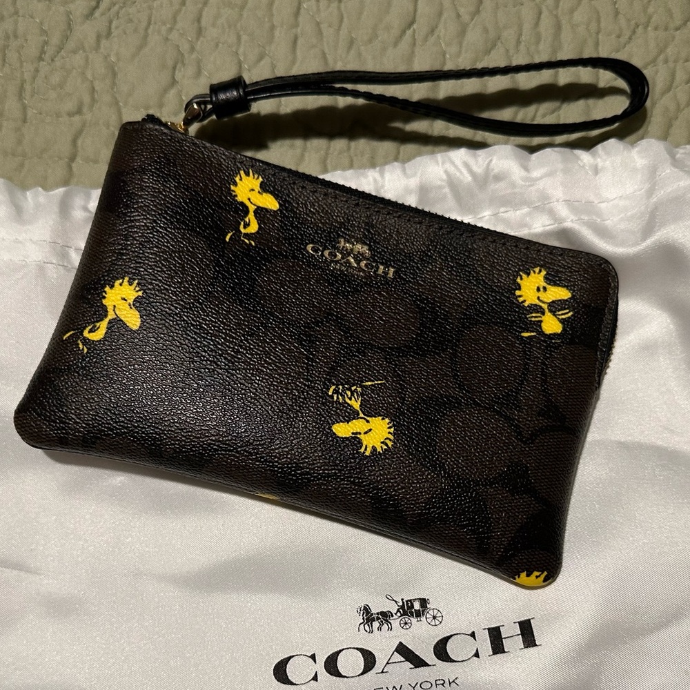 Coach Woodstock wristlet